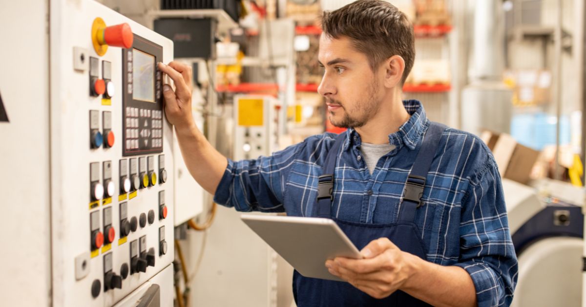 Hai l’esigenza di aggiungere note specifiche in fase di lavorazione sull’andamento della commessa per avere una raccolta dati più performante? Risparmia tempi e costi con i controlli tabellati di Factory ERP