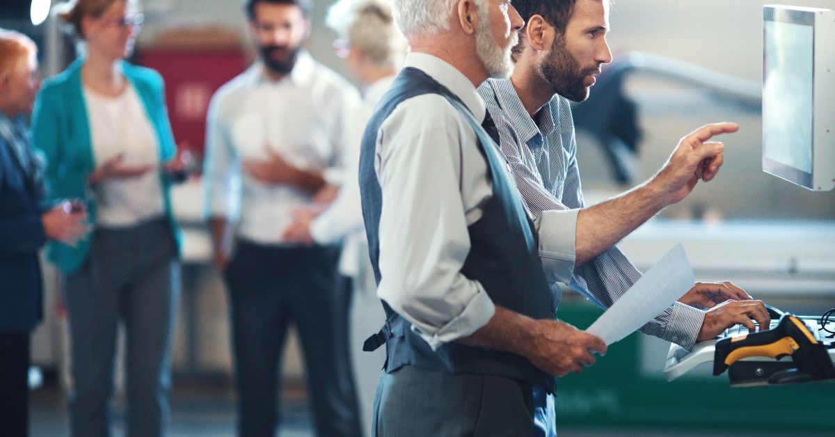 Non riesci a limitare i costi di realizzazione a attrezzaggio delle macchine? Quello che devi fare è compattare gli ordini di produzione!