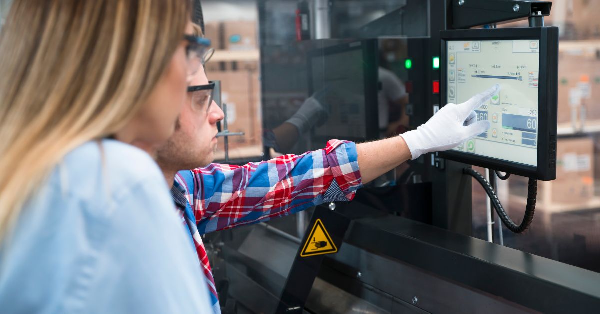 Come far costare meno la raccolta dati di produzione? Possibile grazie ad una gestione ottimizzata dei piani di lavoro!